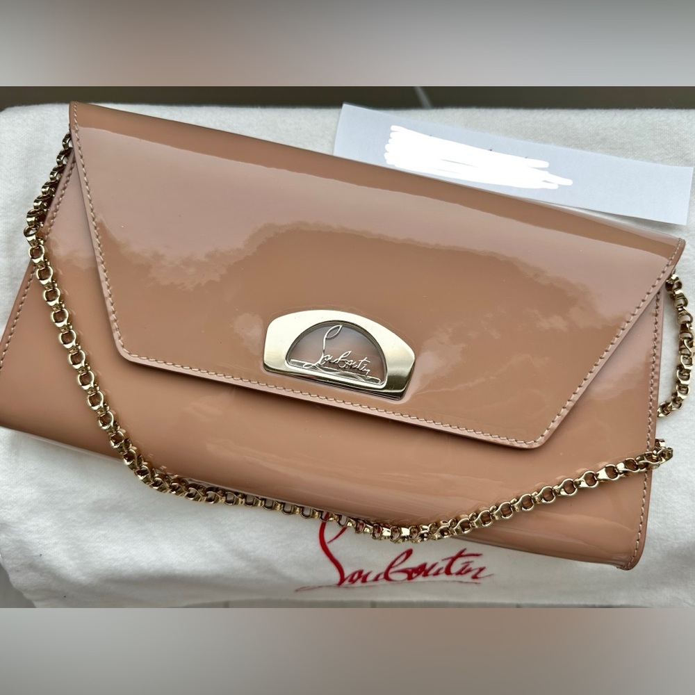$1200 Christian Louboutin Vero Dodat Nude Patent Leather Clutch